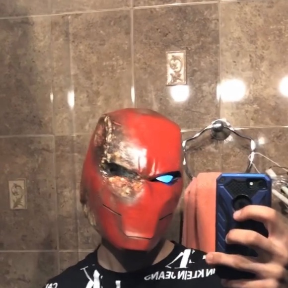 Red hood battle damage helmet! - Picture 5 of 5